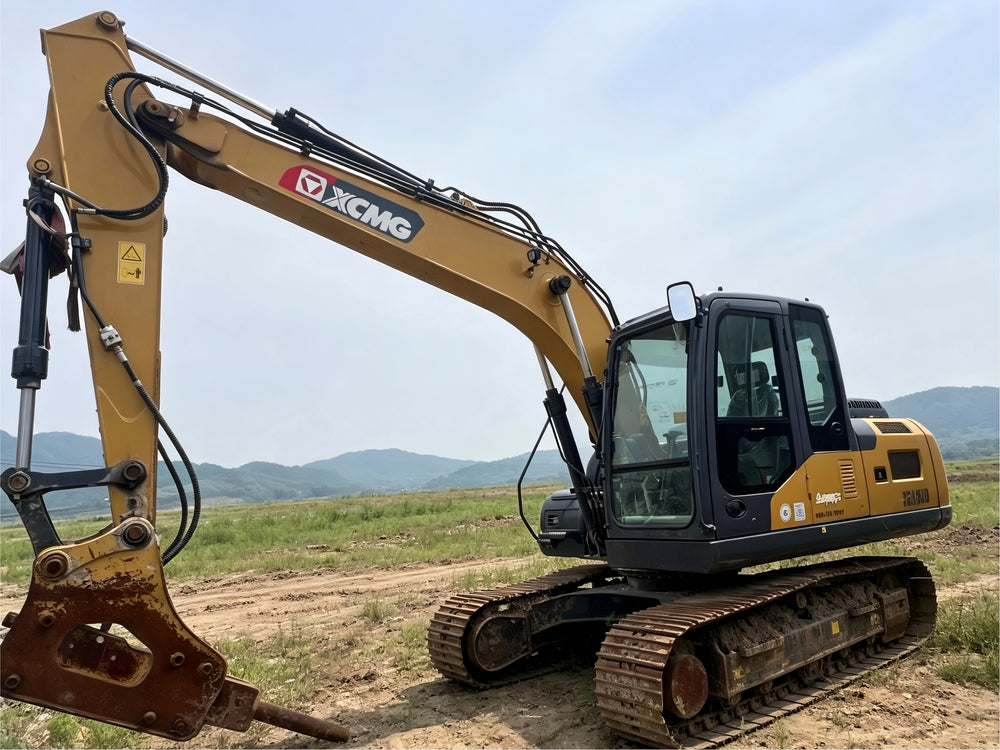 Used XCMG XE135D 13.2 t Crawler Excavator