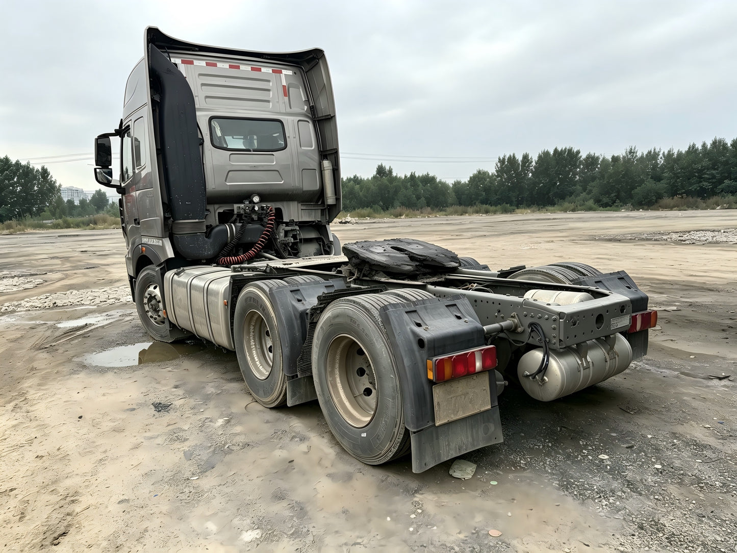 Used SINOTRUK HOWO TH7 480 HP 6×4 Tractor Truck