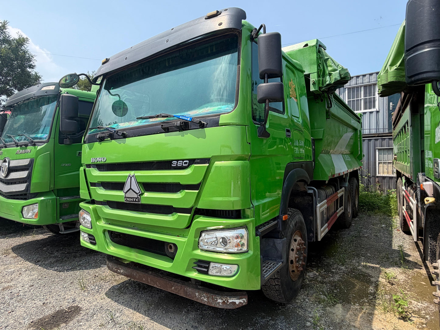 Used SINOTRUK HOWO 380 HP 6×4 Dump Truck