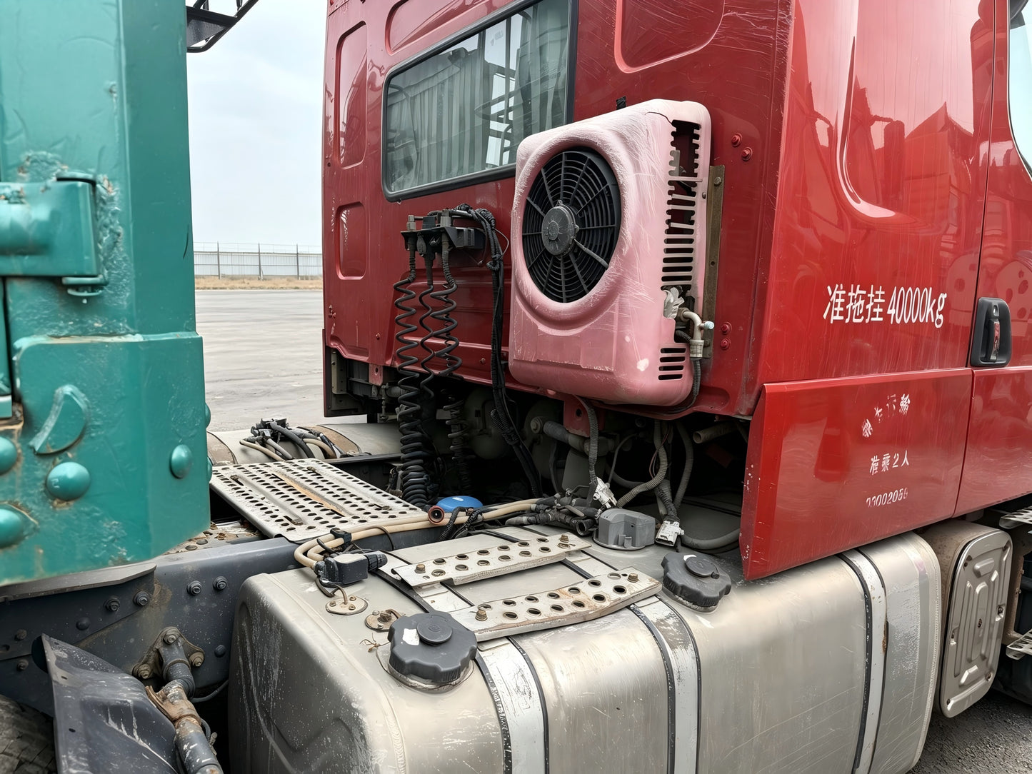 Used Chenglong T5 375 HP 6×4 Tractor Truck