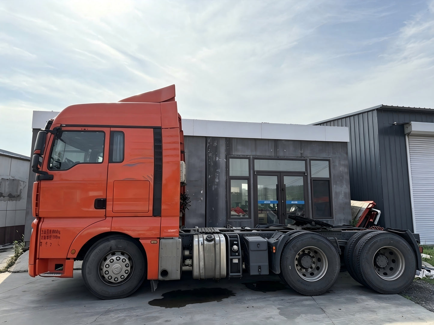 Used SINOTRUK SITRAK C7H 480 HP 6×4 Tractor Truck