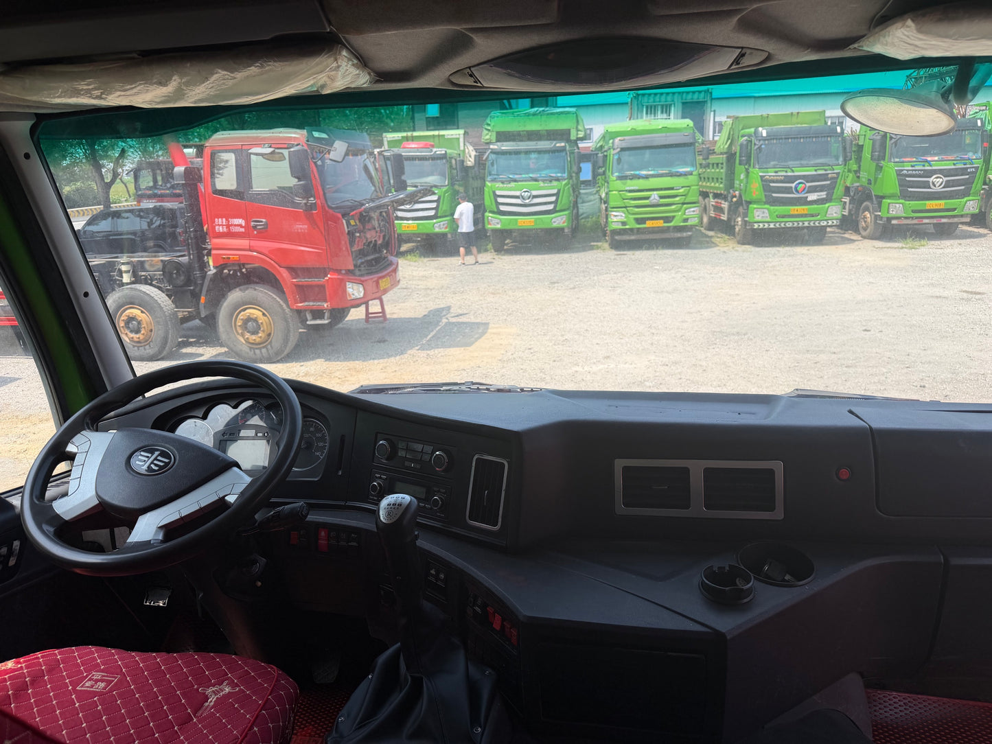 Used FAW Jiefang Tian V 375 HP 8×4 Dump Truck