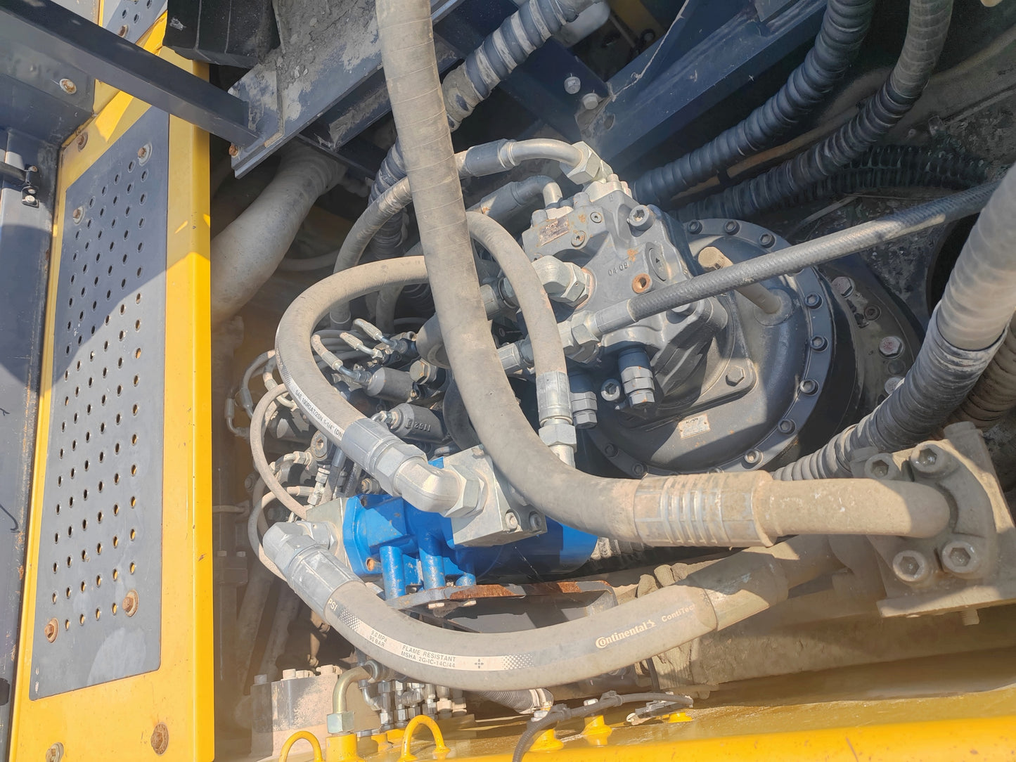 Used XCMG XE490DK 48 t Crawler Excavator – Unit 03168