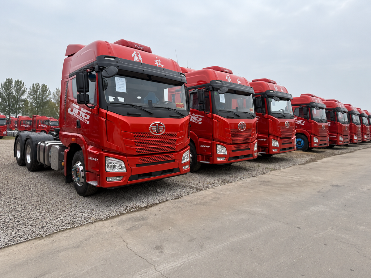 Used 2025 FAW Jiefang JH6 520 hp 100,000-130,000km 6X4 Tractor Truck