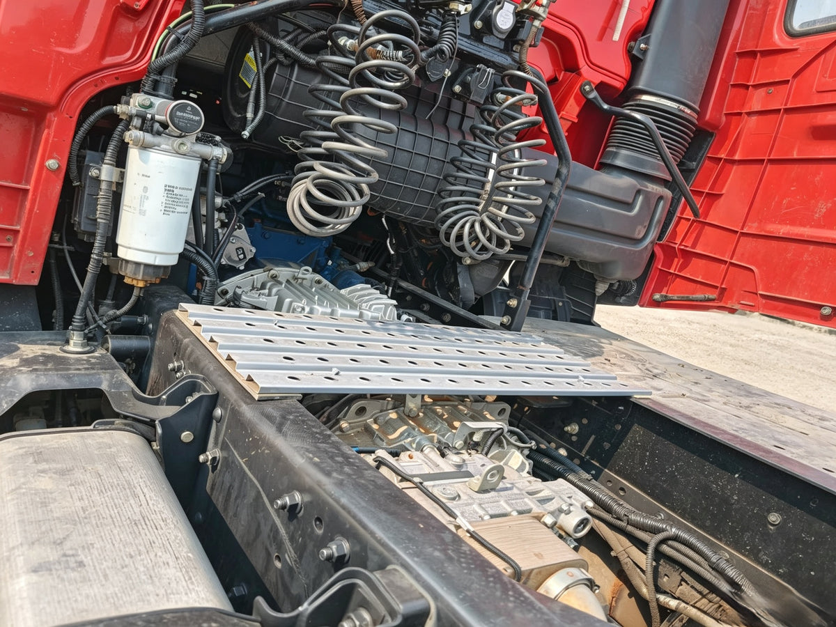 Used 2023 FAW JH6 550 hp 29,0000km 6X4 Tractor Truck