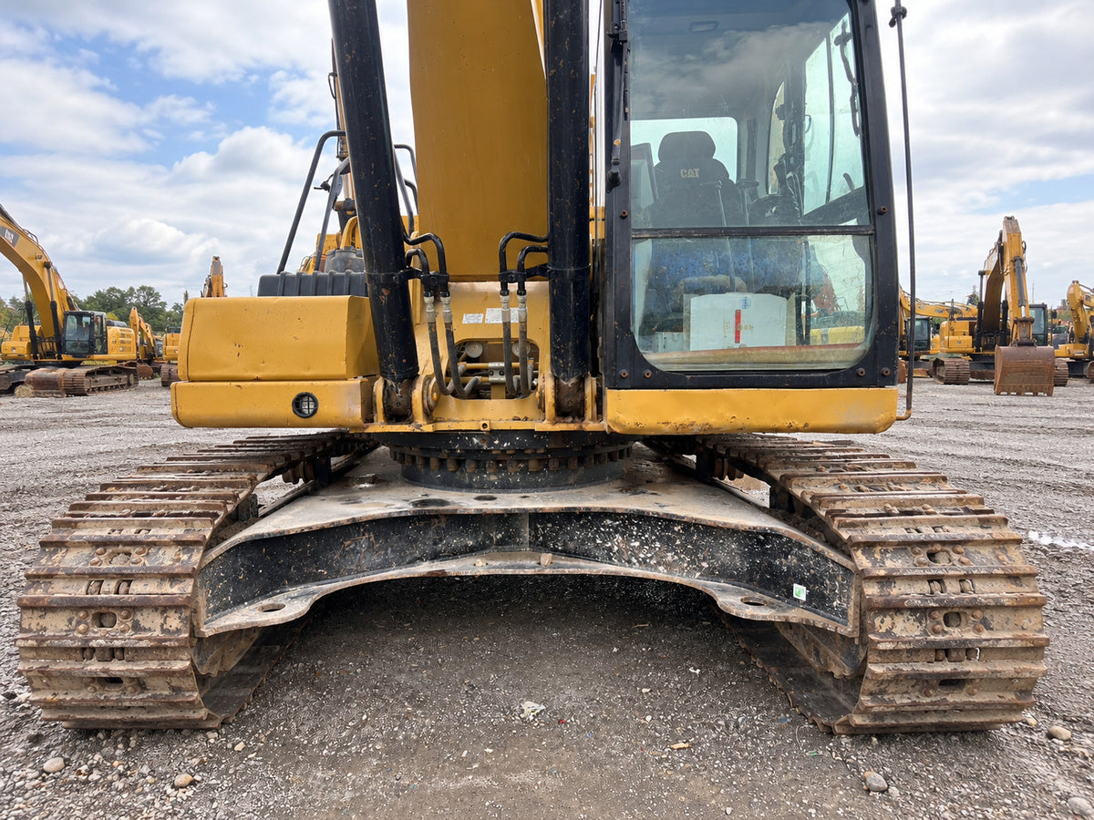 Used 2023 A43 CAT 333 32.9 t 5700h Crawler Excavator – Unit CAT333