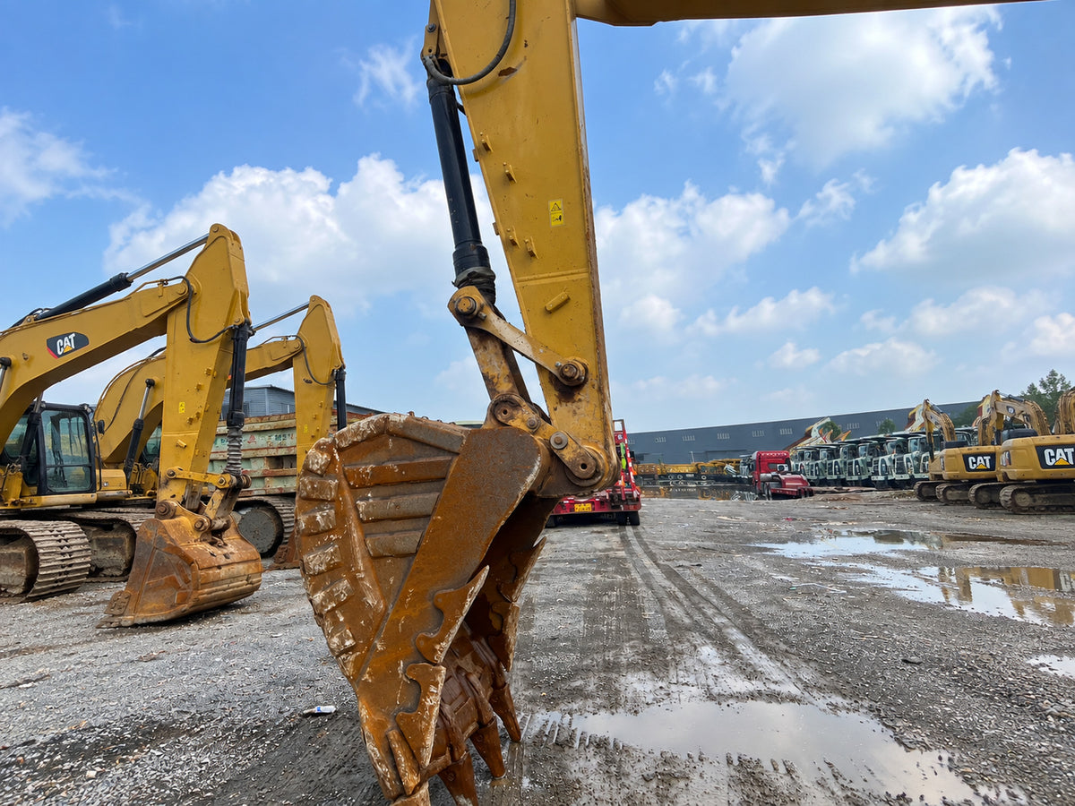 Used 2023 A43 CAT 333 32.9 t 5700h Crawler Excavator – Unit CAT333