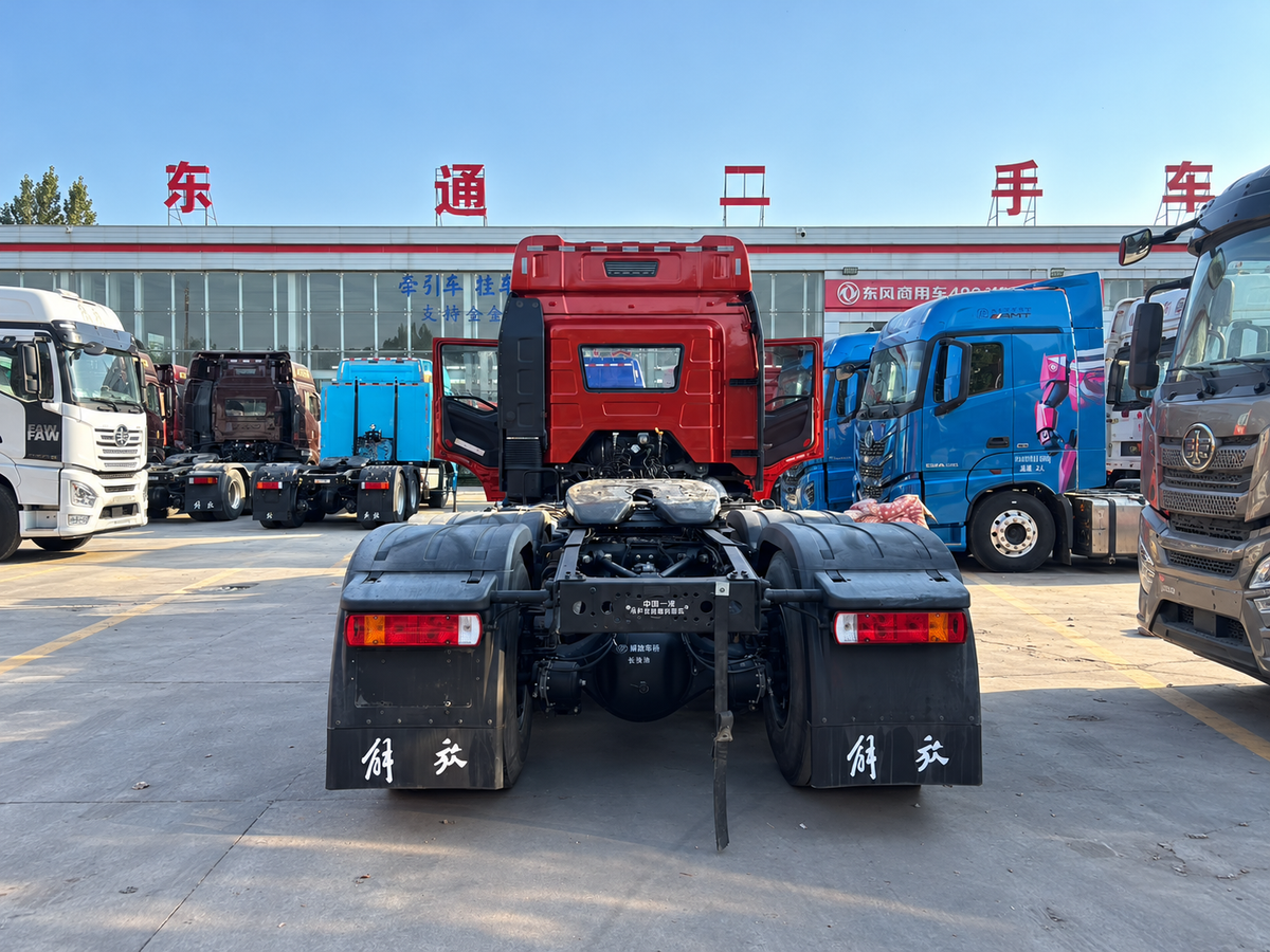 Used 2022 FAW Jiefang J6P 460 hp 6X4 Tractor Truck