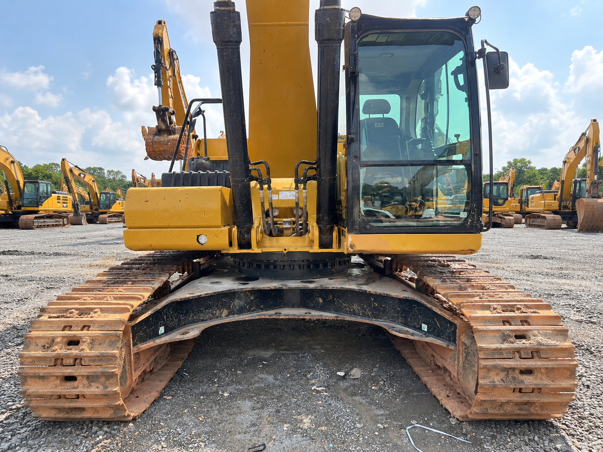 Used 2023 A42 CAT 333 32.9 t 7400h Crawler Excavator – Unit CAT333