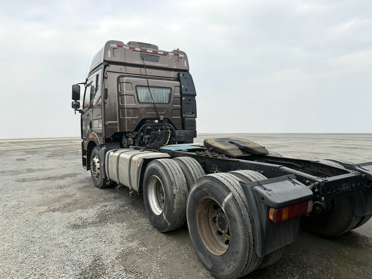 Used FAW Jiefang New J6P 460 HP 6×4 Tractor Truck-3844