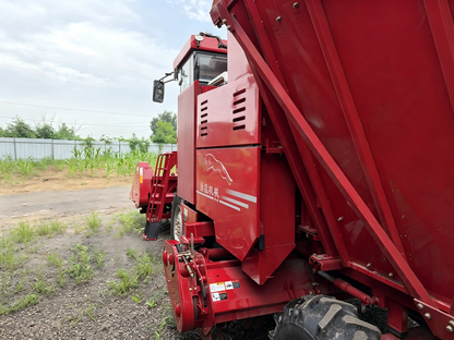 Used YONGMENG 4YZ-5B06 (G4) 5-Row Corn Harvester