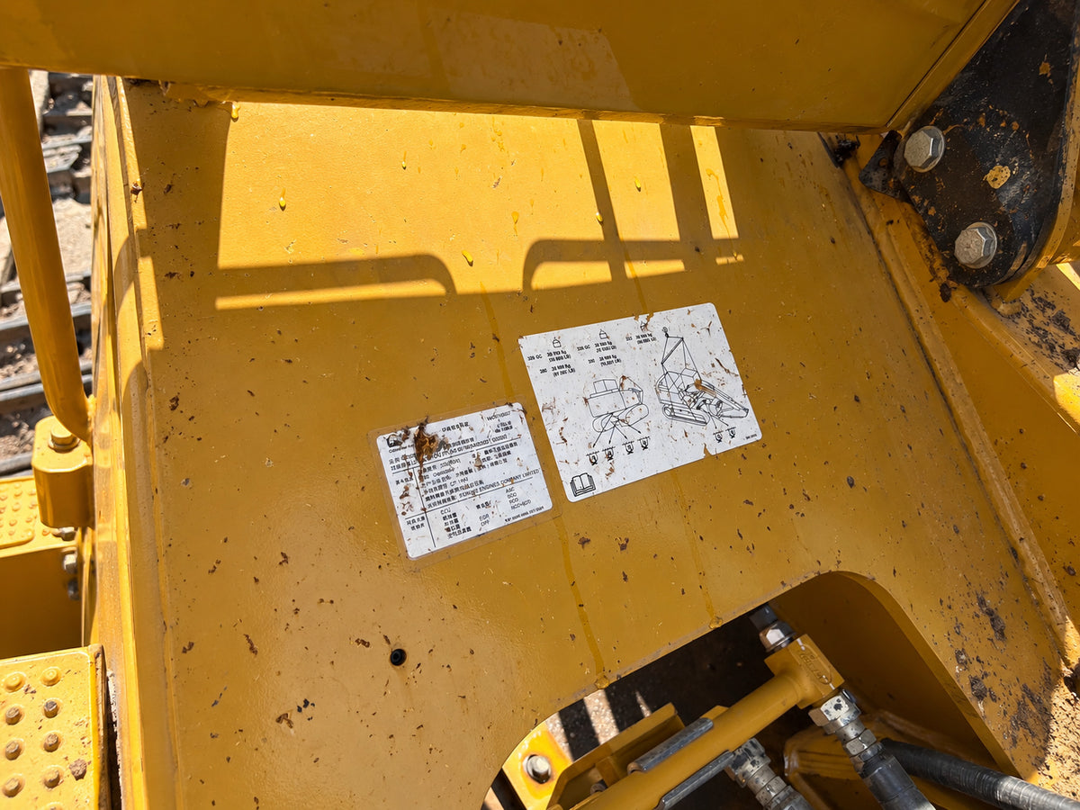 Used 2023 A42 CAT 333 32.9 t 7400h Crawler Excavator – Unit CAT333
