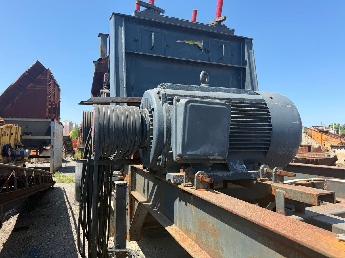 Used PF1315 Tire-type Mobile Impact Crushing Station