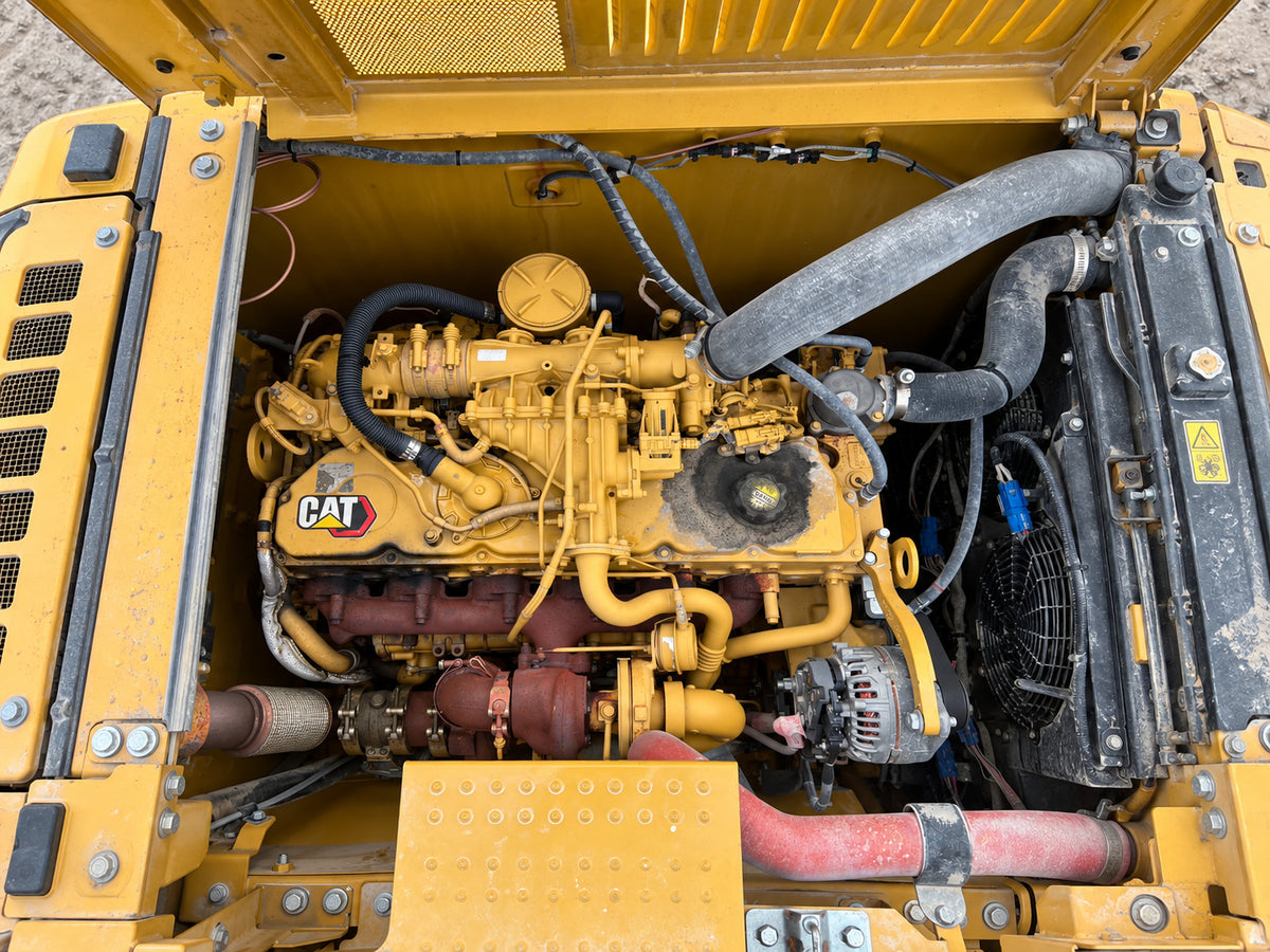Used 2023 A43 CAT 333 32.9 t 5700h Crawler Excavator – Unit CAT333