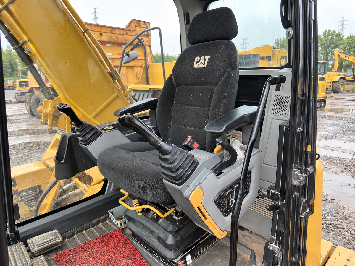 Used 2023 A40 CAT 333 32.9 t 6100h Crawler Excavator – Unit CAT333