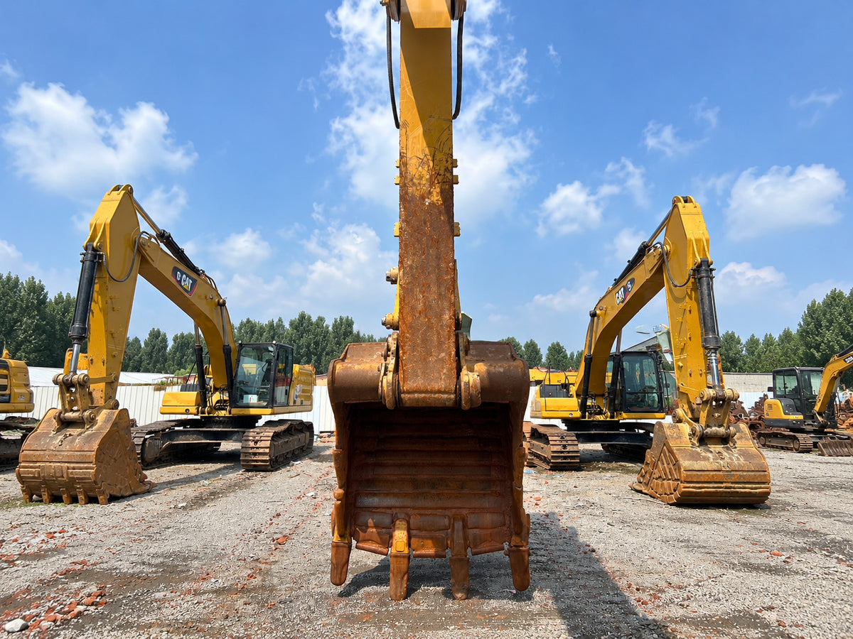 Used 2023 A42 CAT 333 32.9 t 7400h Crawler Excavator – Unit CAT333