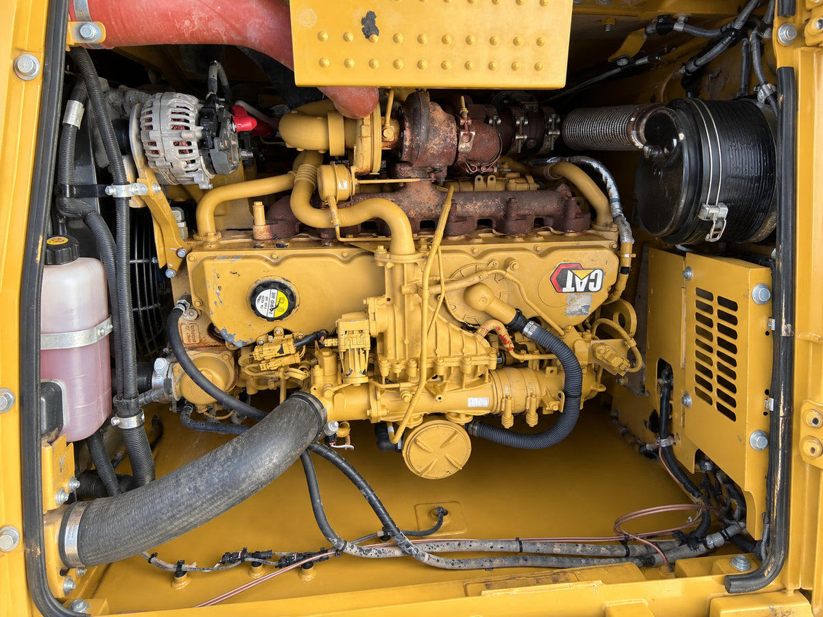 Used 2023 A41 CAT 333 32.9 t 6600h Crawler Excavator – Unit CAT333