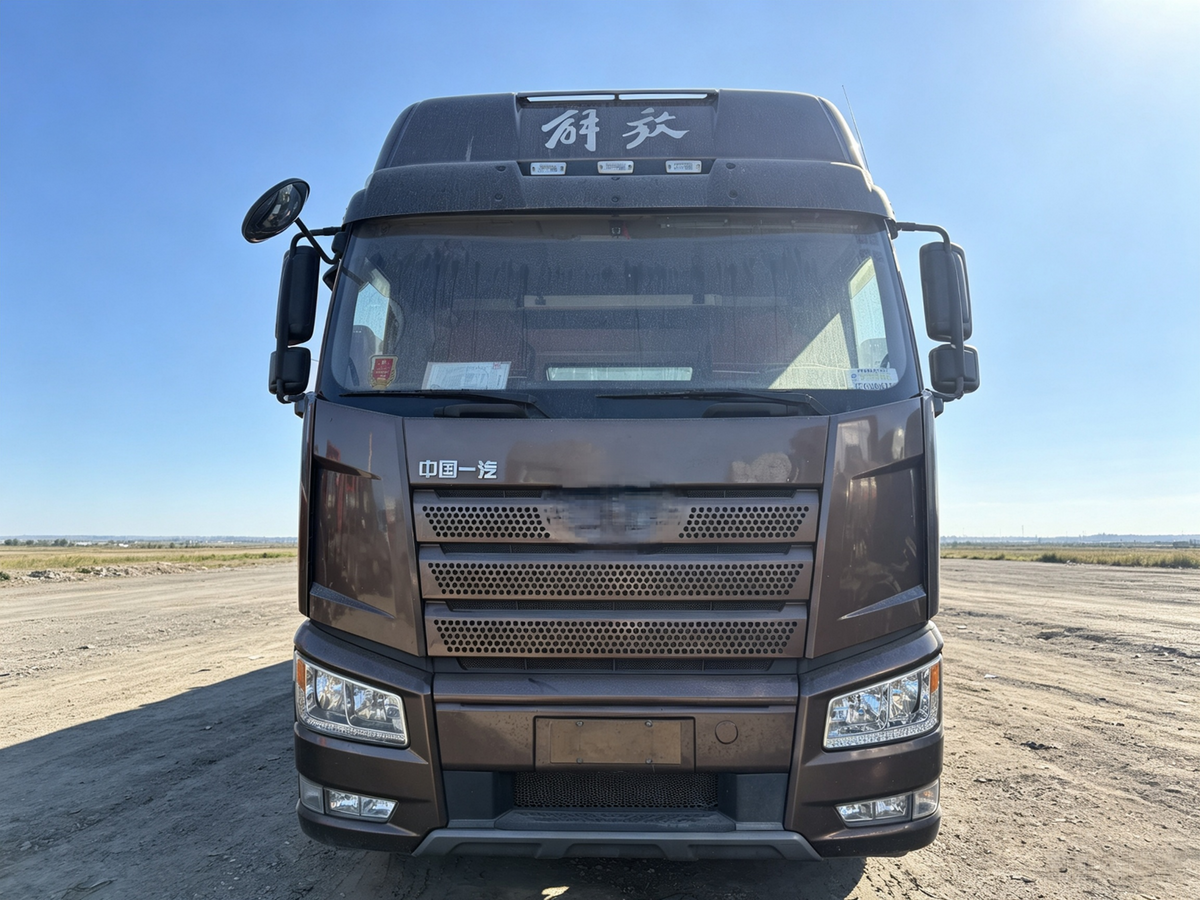 Used 2020 FAW Jiefang J6P 420 hp 6X4 Tractor Truck