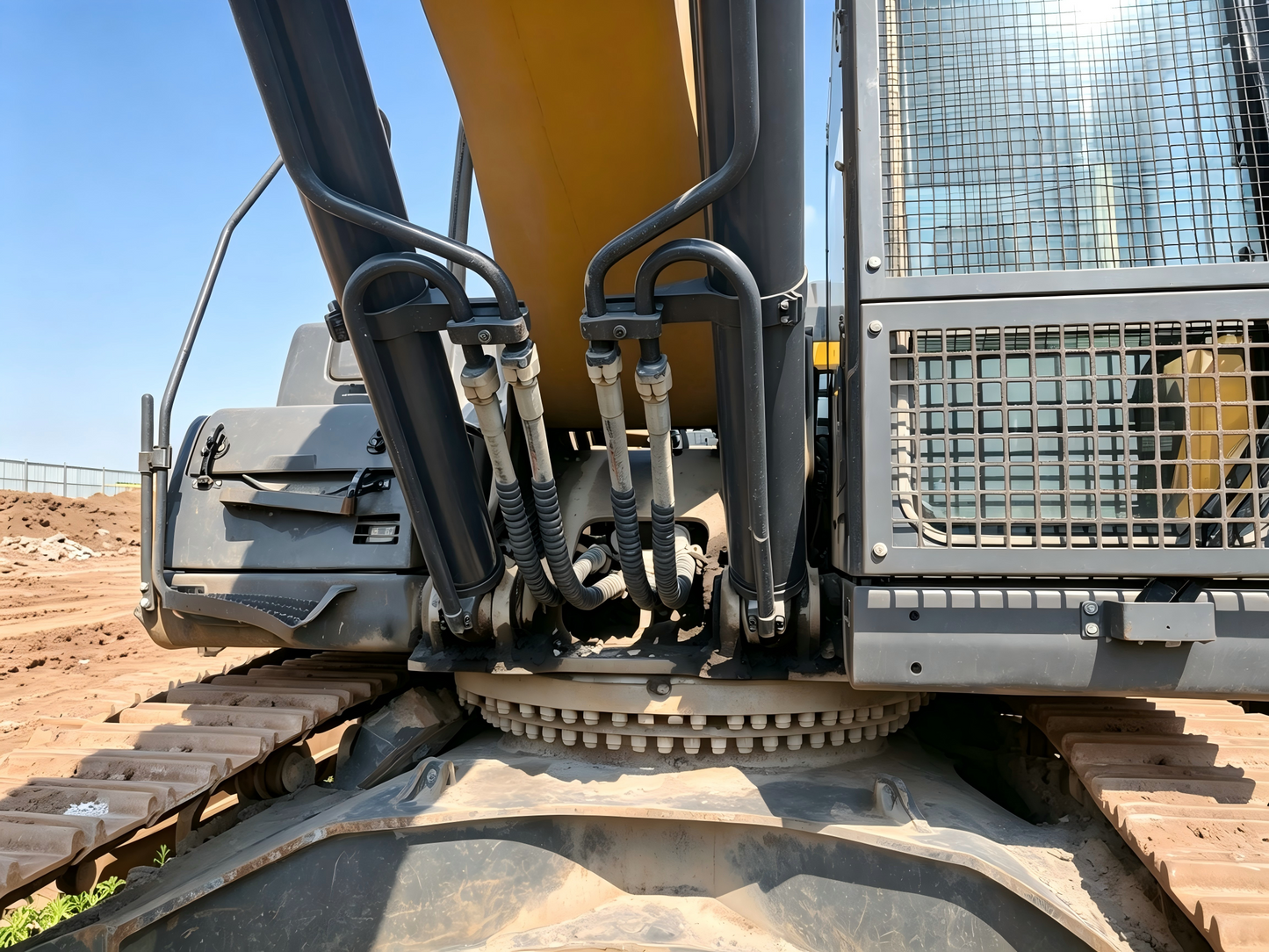 Used XCMG XE600DK MAX 59.5 t Crawler Excavator – Unit 00089