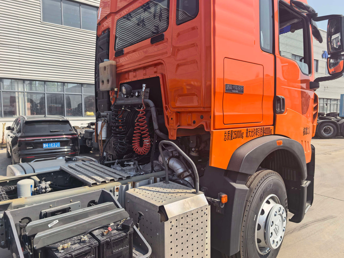 Used 2021 SINOTRUK HOWO TX 460 hp Several thousand km 6X4 Tractor Truck