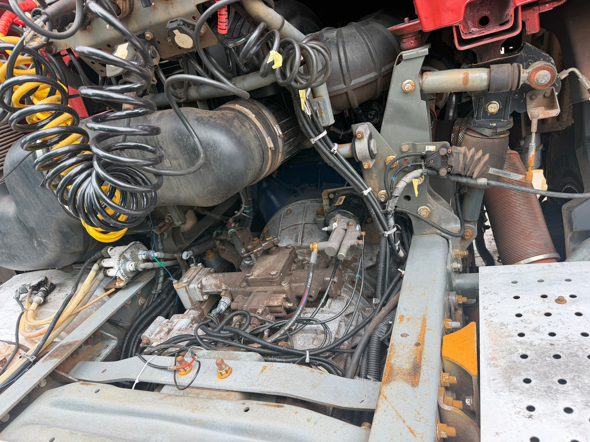 Used SINOTRUK HOWO 430 HP 6×4 Tractor Truck-1892