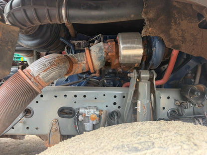 Used SINOTRUK HOWO 430 HP 6×4 Tractor Truck-1892