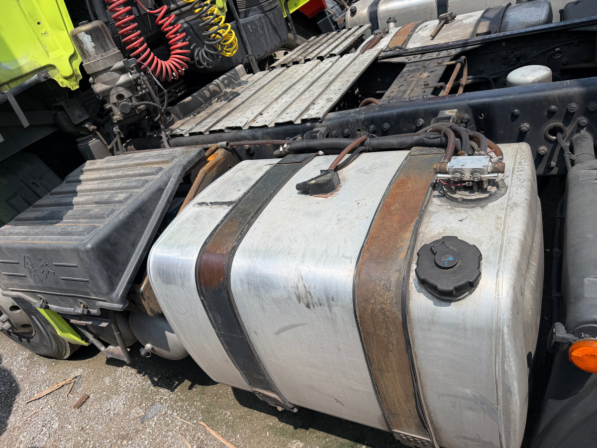 Used FAW Jiefang J6P 550 HP 6×4 Tractor Truck-3811