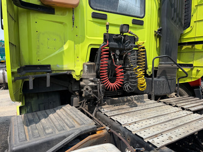 Used FAW Jiefang J6P 550 HP 6×4 Tractor Truck-3811