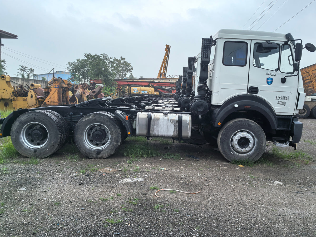 Used Sinotruk HOWO 430 hp 6X4 6.9 m Tractor Truck-001