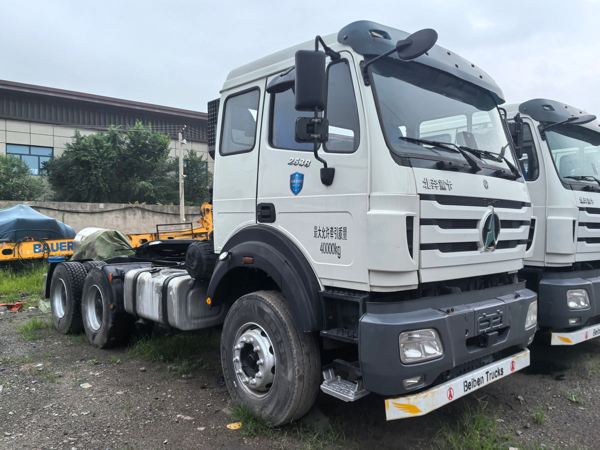 Used Sinotruk HOWO 430 hp 6X4 6.9 m Tractor Truck-001