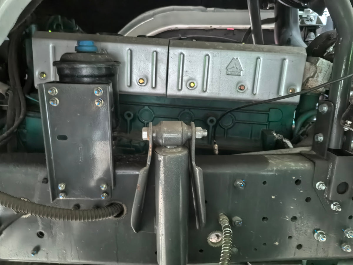 Used Sinotruk HOWO 430 hp 6X4 6.9 m Tractor Truck-001