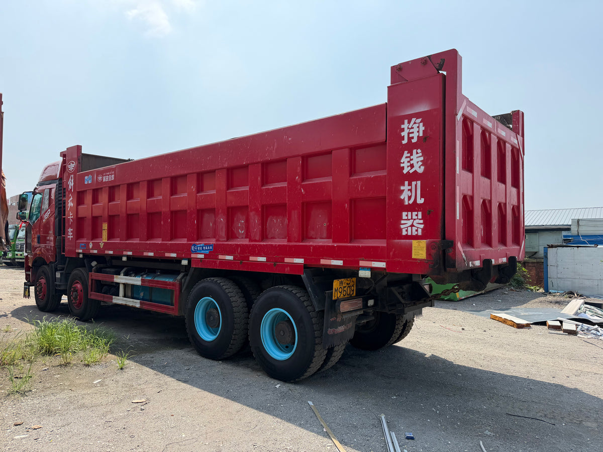 Used FAW Jiefang New J6P 550 hp 8X4 8.8 m China V Dump Truck-9509