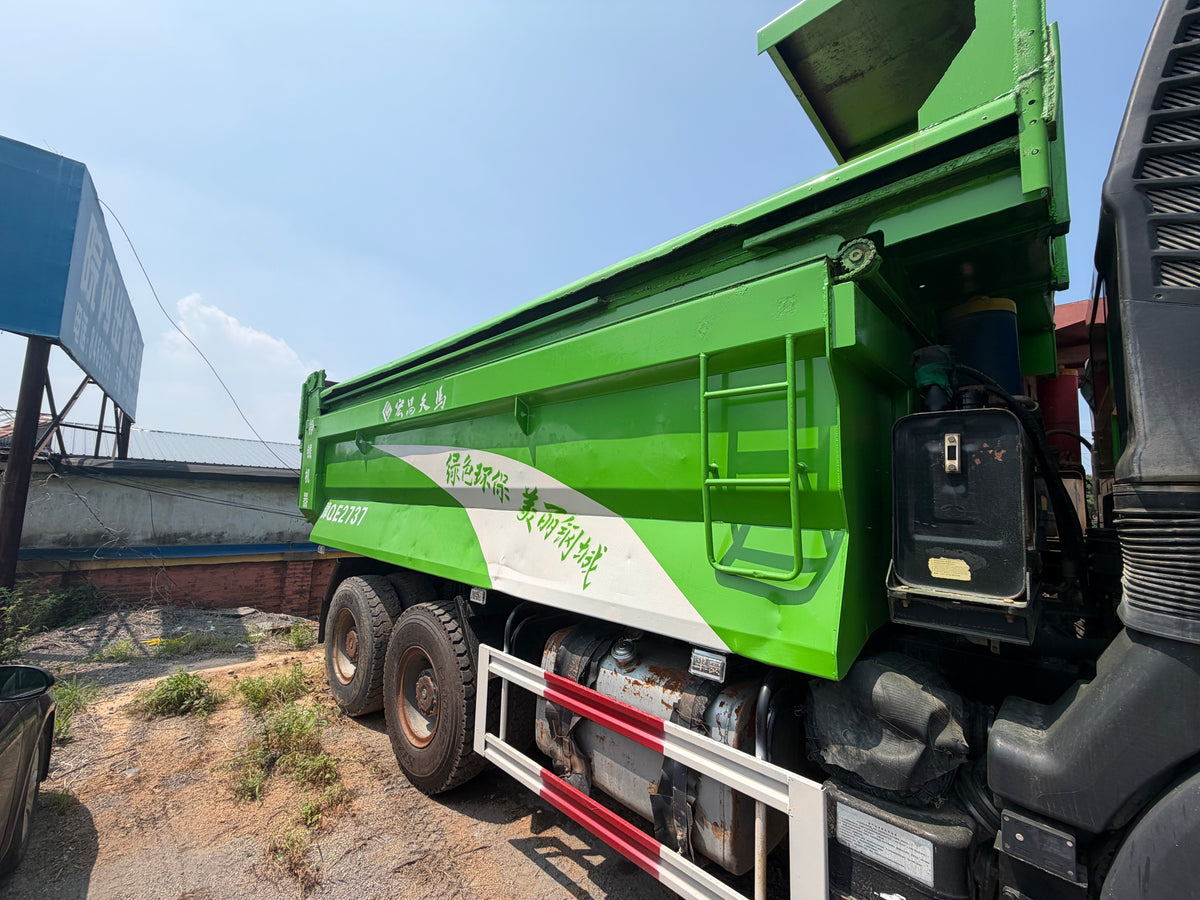 Used FAW Jiefang  350HP 6x4 Rear Dump Truck-2737