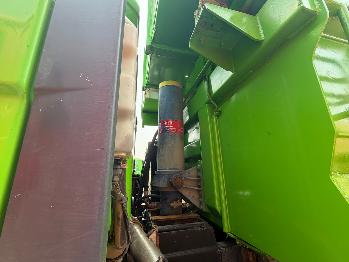 Used FAW Jiefang  350HP 6x4 Rear Dump Truck-2737