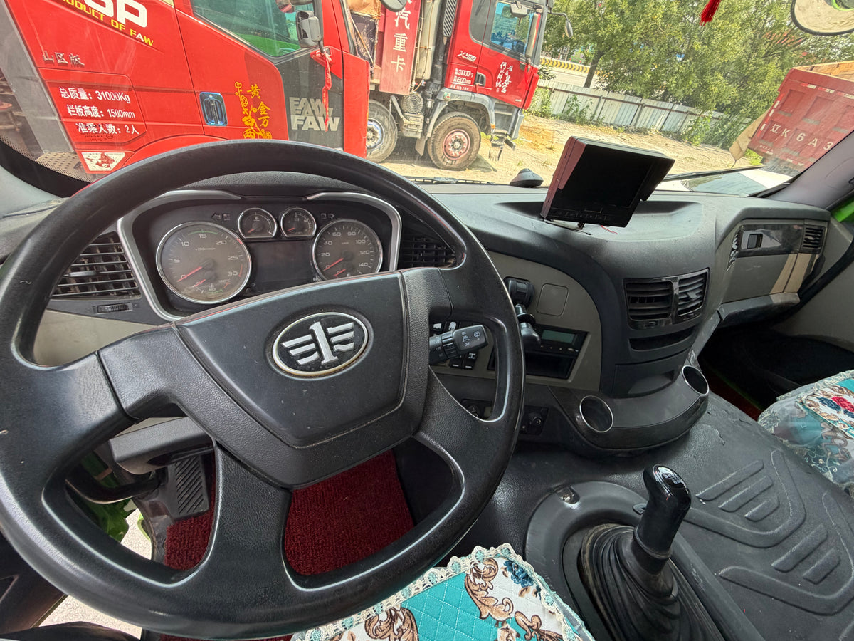 Used FAW Jiefang  350HP 6x4 Rear Dump Truck-2737
