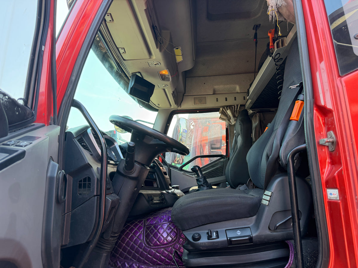 Used FAW Jiefang J6P 420 HP 6×4 Tractor Truck-002