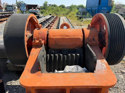 Used Yuefeng PE400×600 6.5t Jaw Crusher