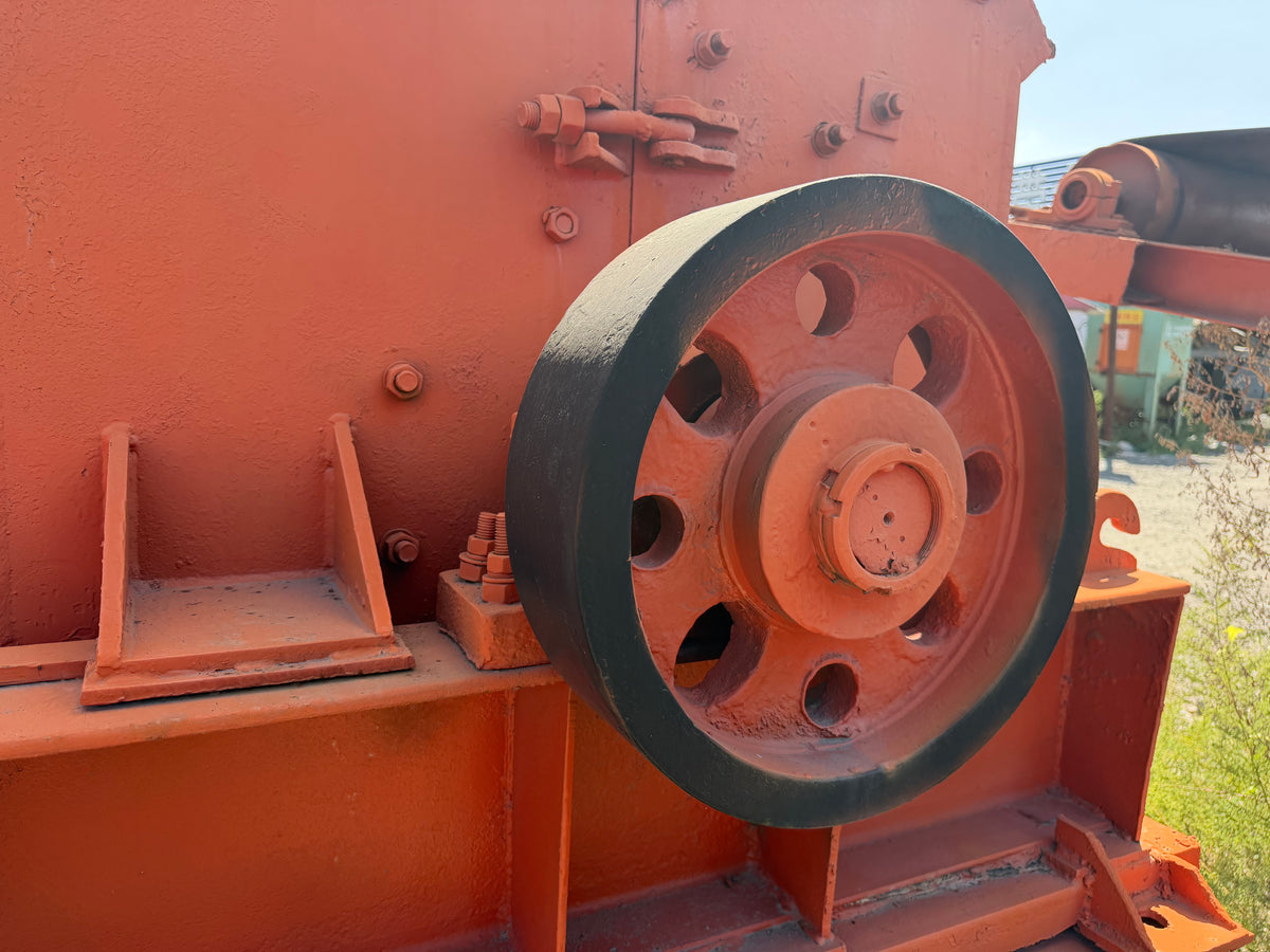 Used Yuefeng PCX-1010 High-efficiency Fine Crusher