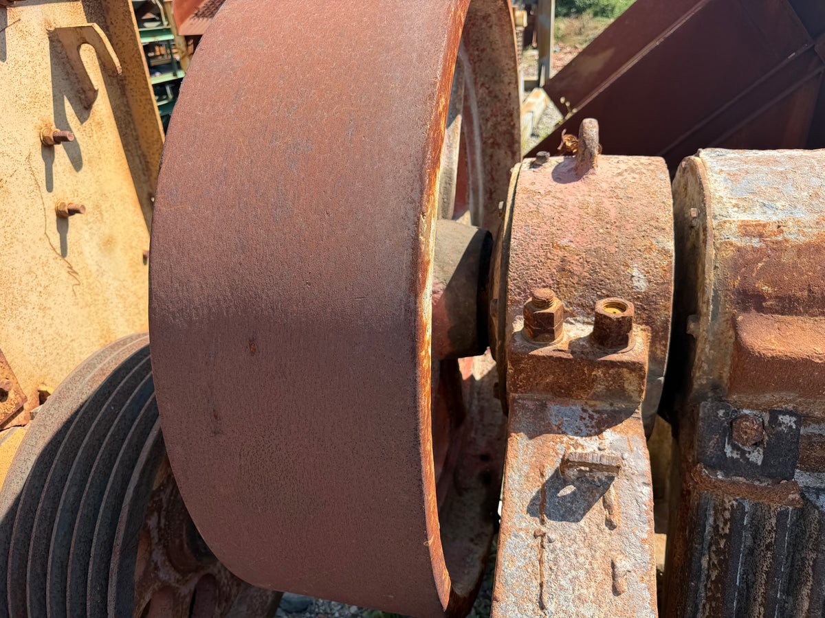 Used Yuefeng PE‑600×900 7t Jaw Crusher