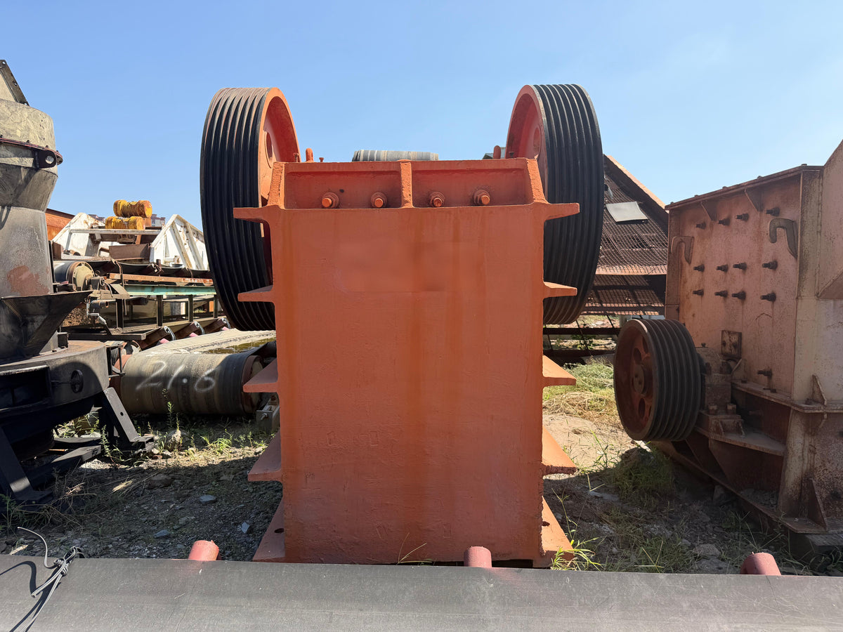 Used Yuefeng PE750×1060 17t Jaw Crusher