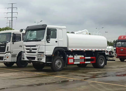 Used Sinotruk HOWO 220~280 hp 4X2 Water Sprinkler Truck