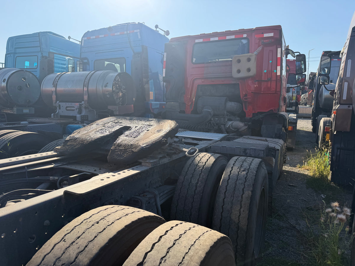 Used Shacman New M3000 460 hp 6X4 6.86 m Tractor Truck