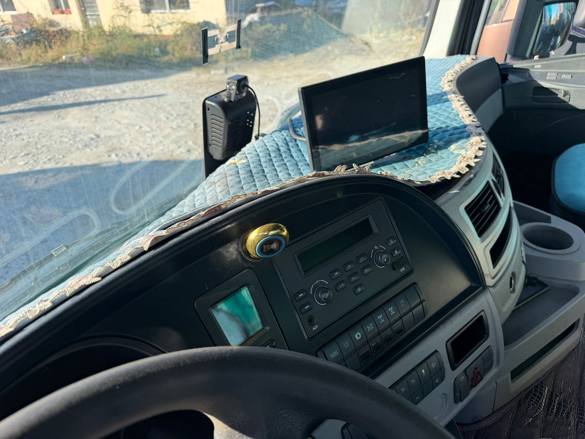 Used February 2022 FOTON AUMAN GTL Heavy Duty Version Manual Transmission 490 hp 6X4 Tractor Truck