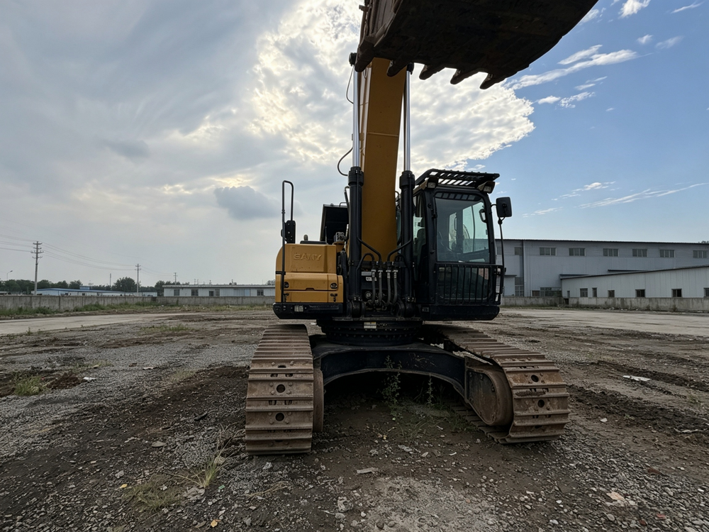 Used SANY SY650H 65 t Crawler Excavator - Unit 650H