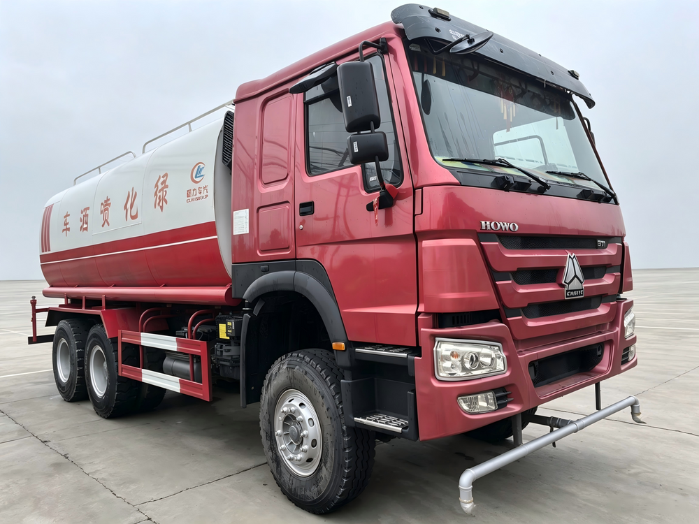 Used Sinotruk HOWO 371 hp 6X4 20,000L Water Sprinkler Truck-001