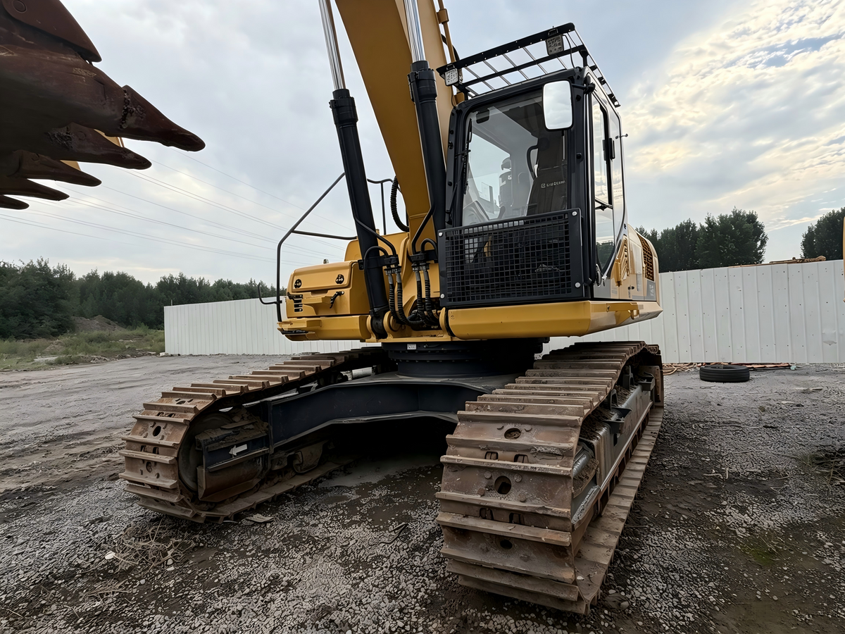 Used 2024 LIUGONG CLG938EHDG4 38.5 t Crawler Excavator – Unit 938F