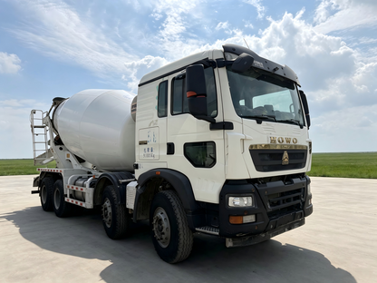 Used Sinotruk Howo TX 340-350 hp 8X4 10-12m³ Concrete Mixer Truck