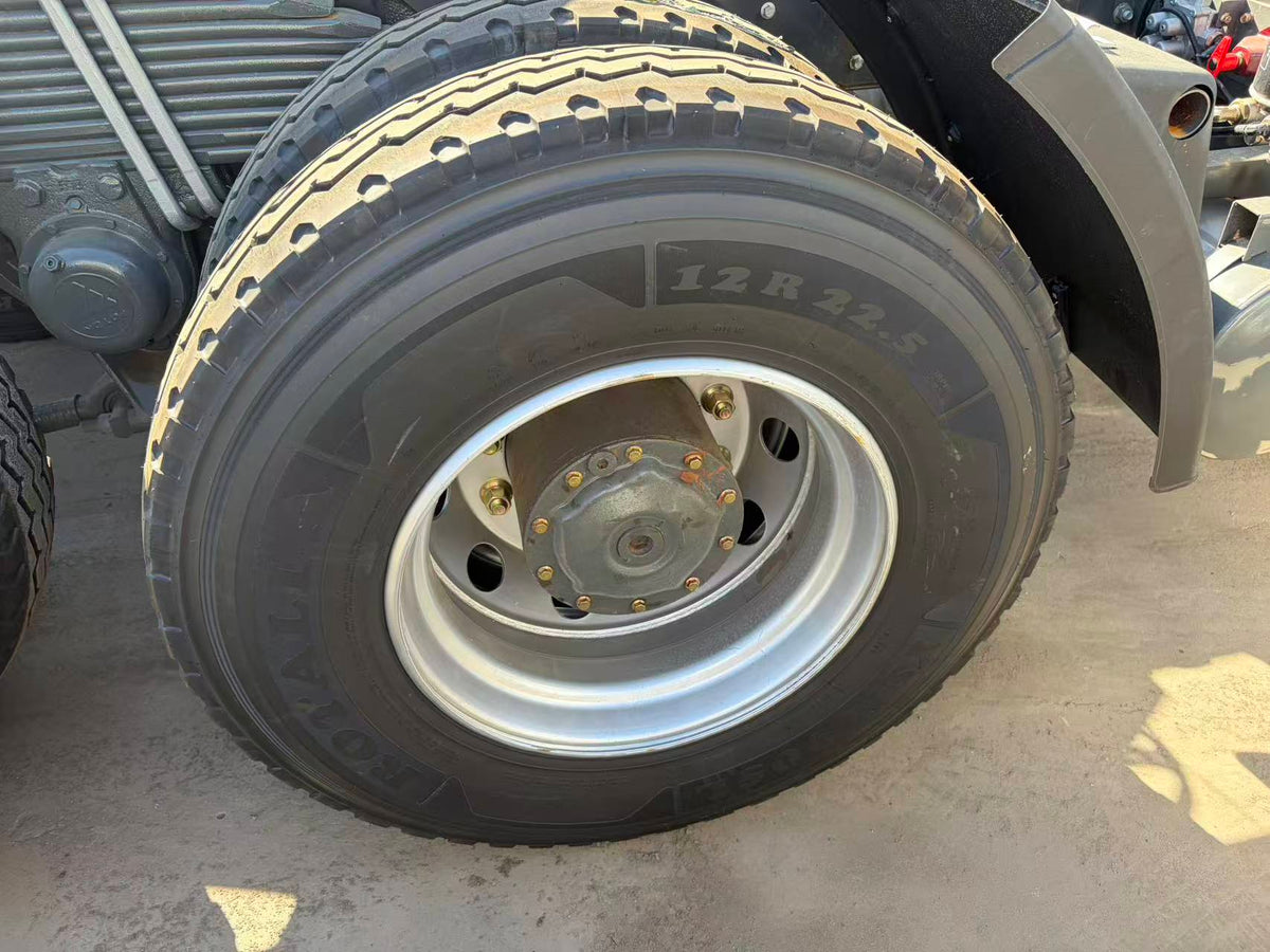 Remanufactured Sinotruk HOWO 371 HP 6×4 Tractor Truck