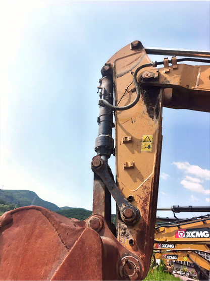 Used XCMG XE490DK 48.1 t Crawler Excavator - Unit 00018