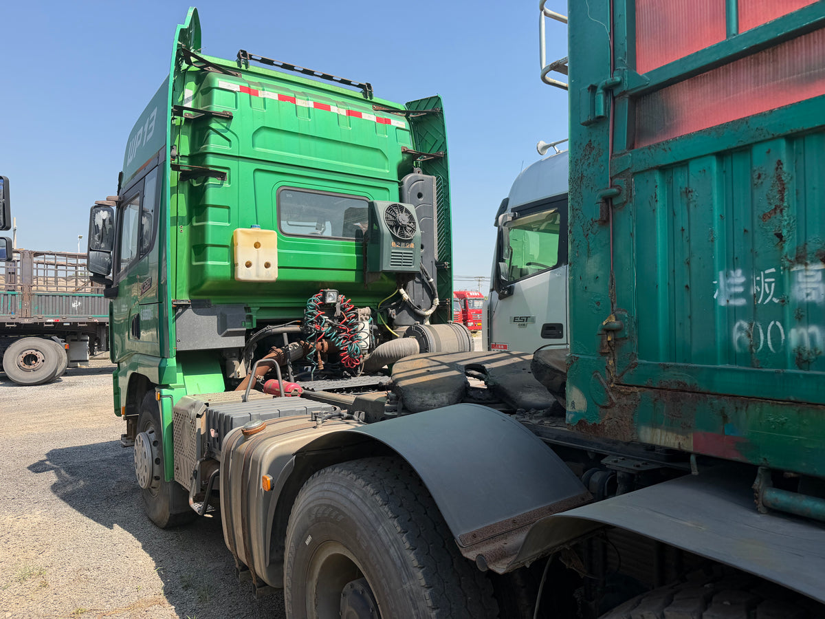 Used Shacman Delong X3000 550 hp 6X4 6.85 m Tractor Truck-41177